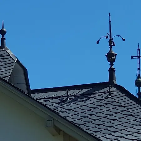 Am Schloss *